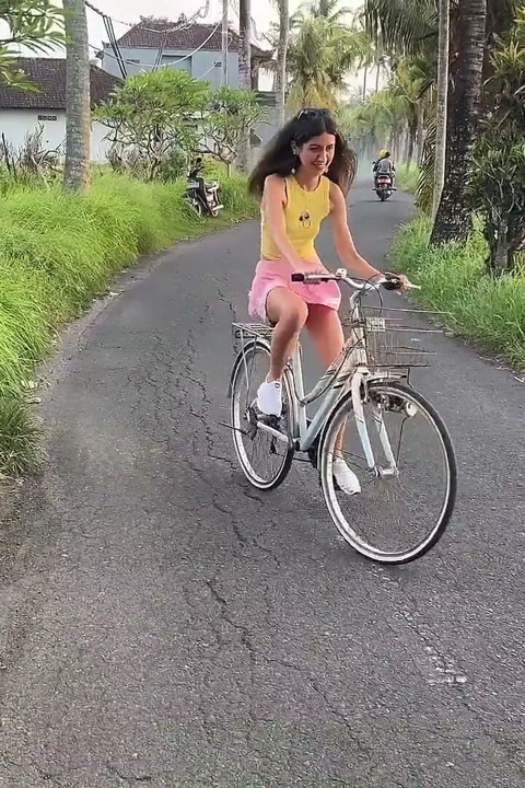 自転車の修理を手伝ってくれた見知らぬ人に感謝した - 中出し