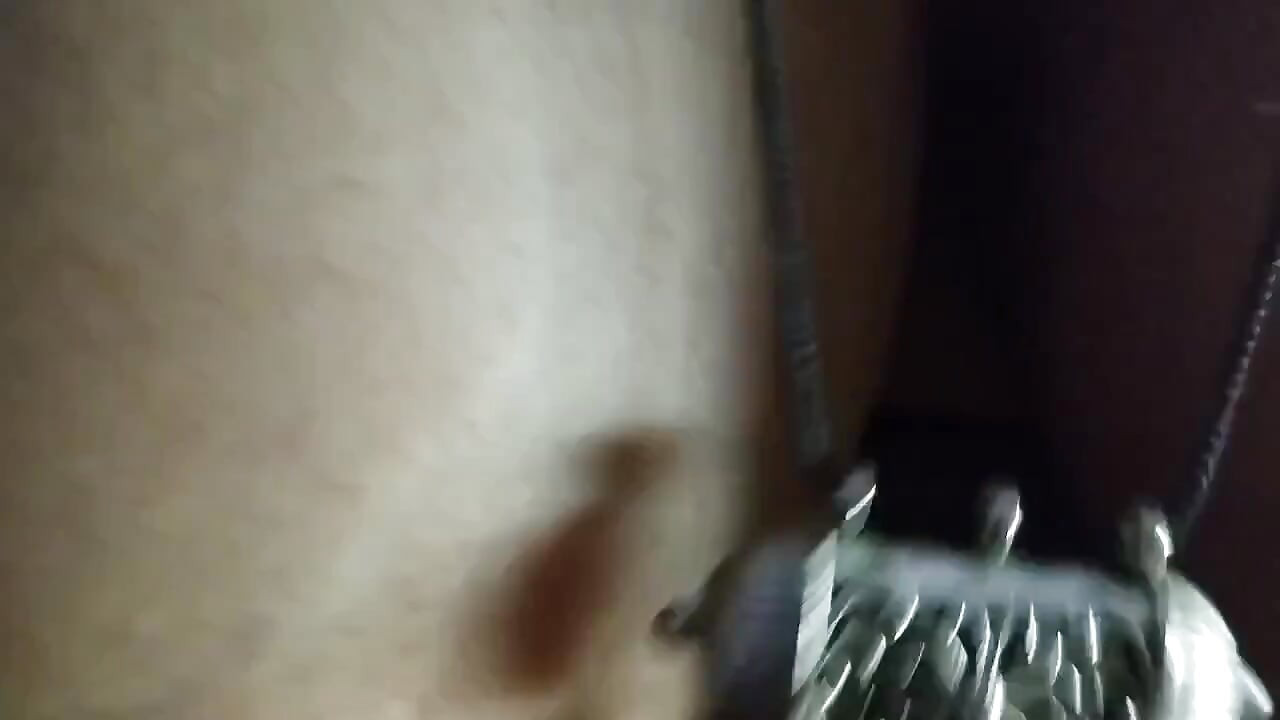 เมียบ้านเย็ดหีสุดฮอตของคนขับที่แก่กว่าของเธอจากสไตล์ Kamasutra เย็ดฮาร์ดคอร์