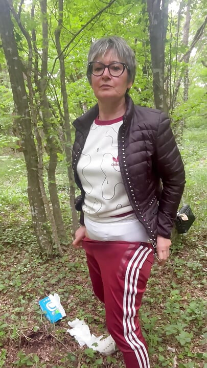 Madame O, Sodomie Dans La Nature !!