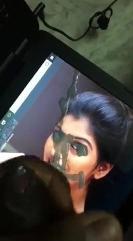 Počast spermi yashika anand iamk