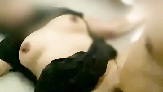 Cewek seksi pinay fuckbuddy dientot habis-habisan dan dicrot di mulut