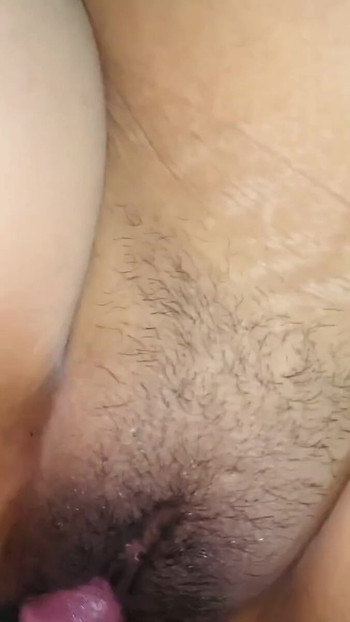 Une petite desi se fait baiser | Clip 1