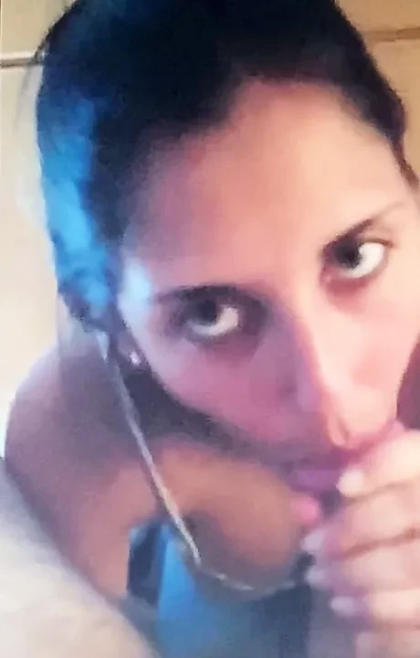 Amateur nextdoor nasty girl swallowing