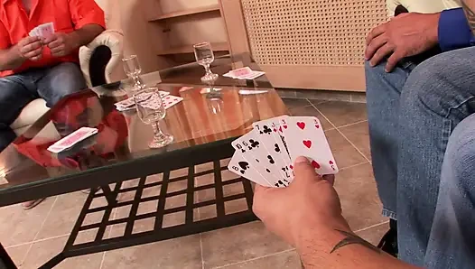 Tief gerittener sperma-eimer fröhliches mädchen cooter sieht klein voller sperma aus