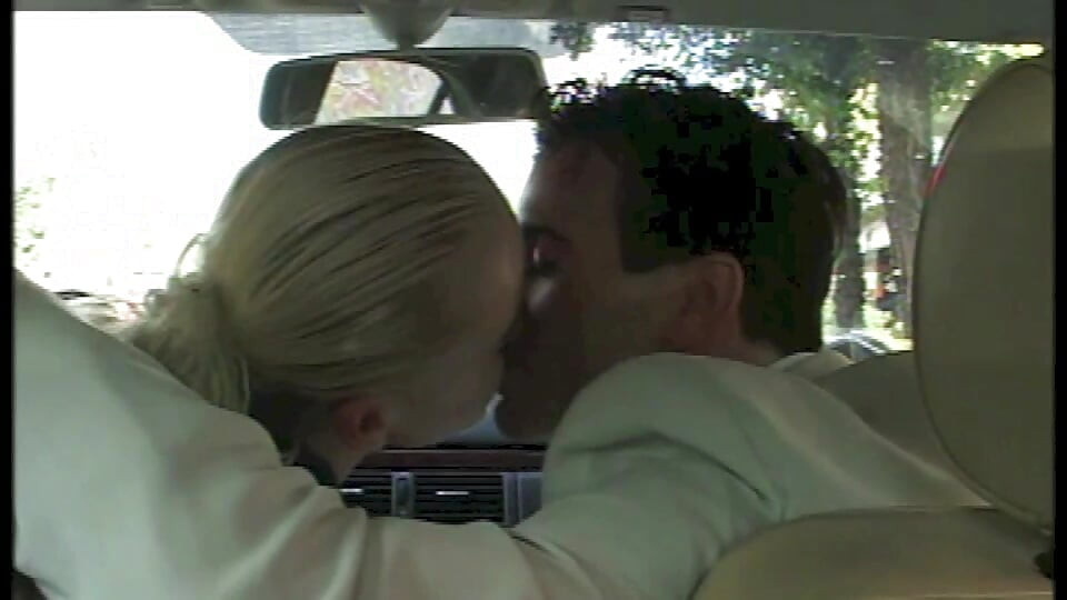 Jasmine Rouge zavedena i pojebana od strane mađioničara