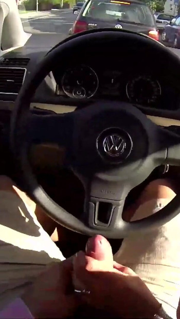 Nezaboravan trenutak iz filma "Plavuša MILF im VW-BUS GEBUMST"