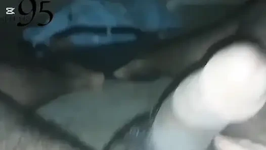 Муж позволяет незнакомцу использовать жену, привязанную и с завязанными глазами к кровати в отеле