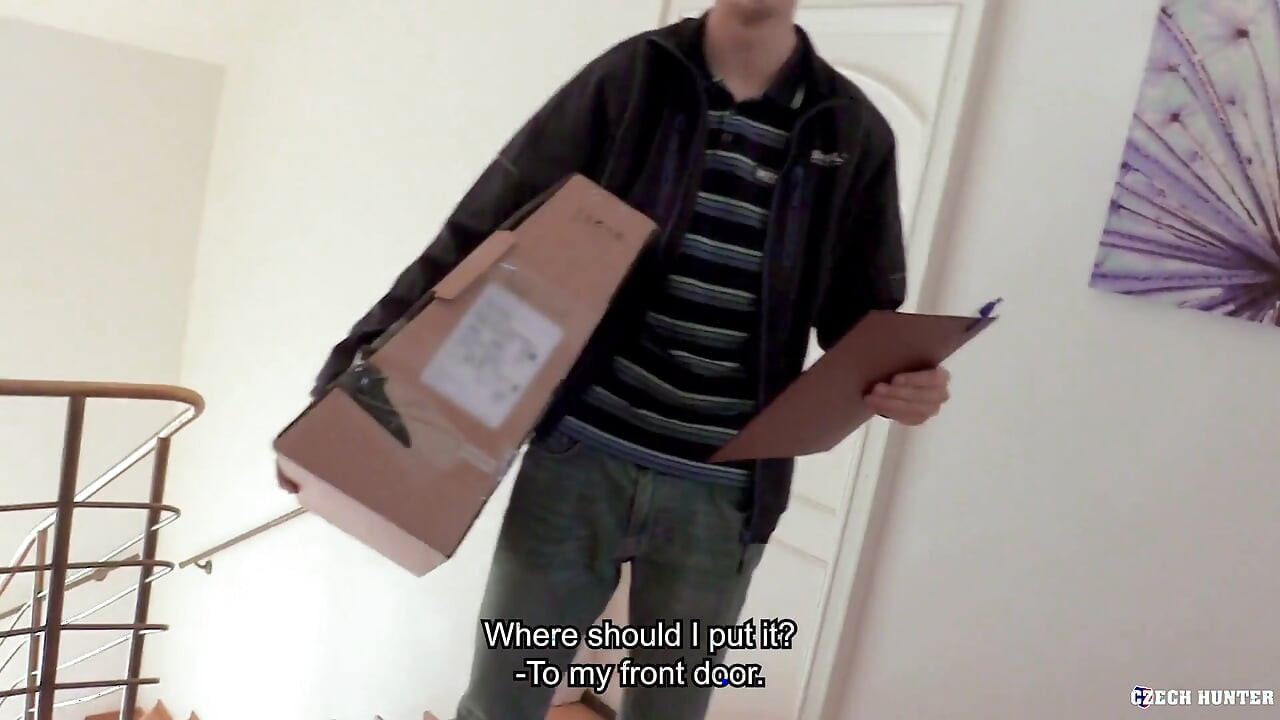 Czech Hunter - Delivery Man Gets a Huge Load on Camera