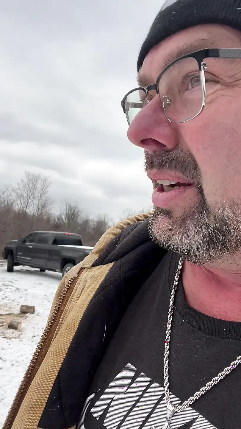 Delivering to a cabin in the woods and find a lonely wife alone without the husband, hot sexy young milf