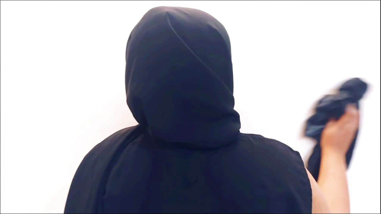 Arab Maid Girl Personal Affair with Boss's 20 Year Old Step Son