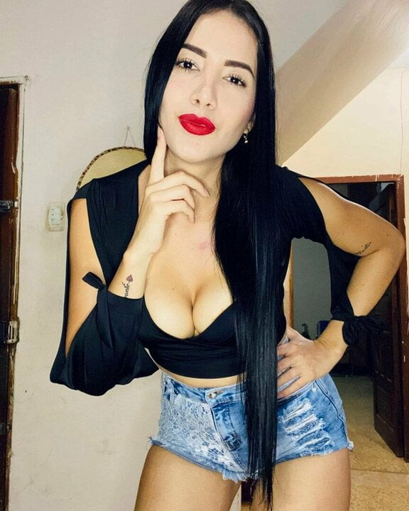 Delly Defaz bitch
