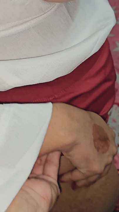 Must-share okamžik z "Indická bhabhi ošukaná sousedovým velkým čůrákem, devar a devar se rychle udělá"