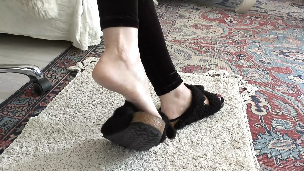 Shoeplay Black Fur Slippers