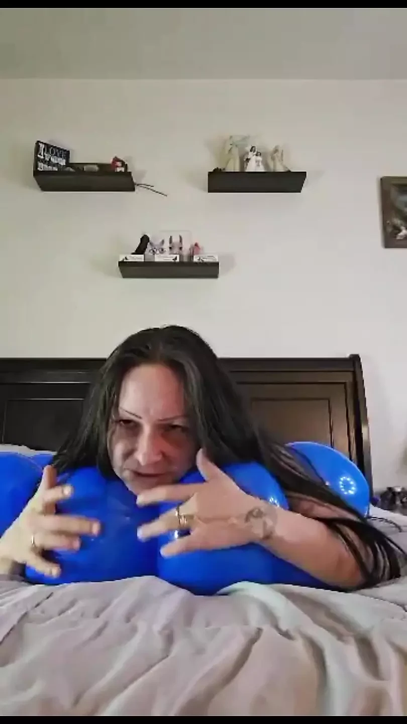 Popping Balloons Between My Thighs