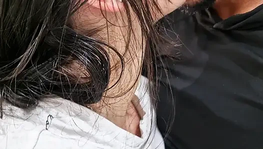 Das neue zimmermädchen morocha, 18 jahre alt, liebt einen tollen cumshot in ihren amateur-mund, wenn mein espos