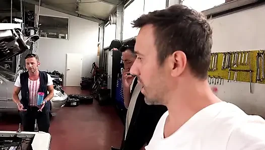 Derin sikiş için özel esmer