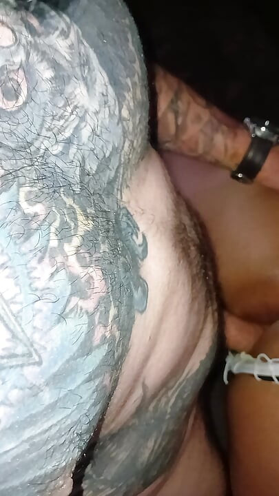 Femboy-rumpa i vitt underkläder blir knullad tills jag kommer