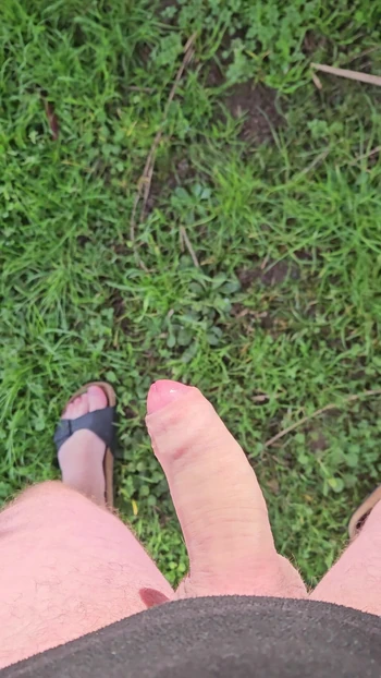 Handjob with cumshot outdoors