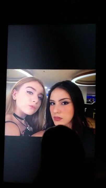 Cum Tribute Giovanna e sua namorada
