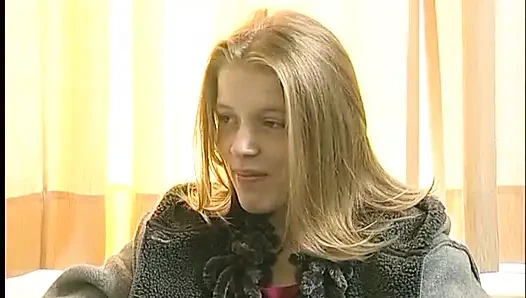 Genç kız oyuncu seçmelerinde dildo emiyor