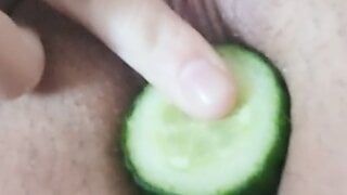 Atalho divertido com pepino