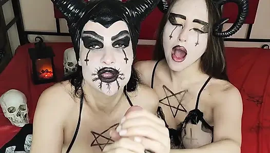 Dua biarawati berubah menjadi penyihir iblis dan memanggil setan