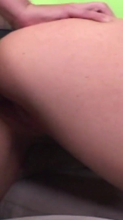 Emotional moment from "Milf im Bikini wird gefickt und bekommt alles ins Gesicht"