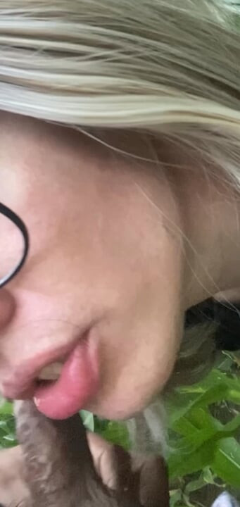 Public slut gives deep throat