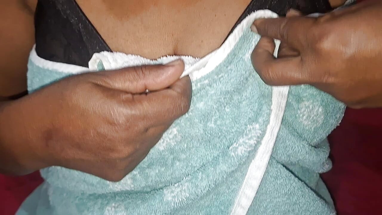 Blind petite blonde MILF in Action
