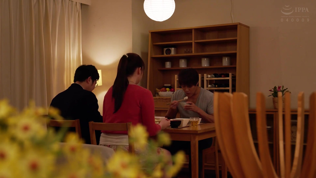 隣人のエステ師に性感開発され寝取られてしまったうちのJカップ美爆乳むっちり潮吹き妻