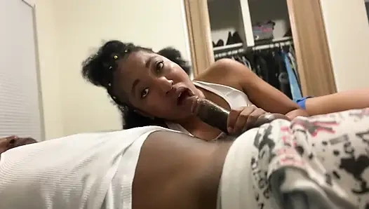 18-летняя сосет хуй как профессионал, оценить мои навыки 1-10