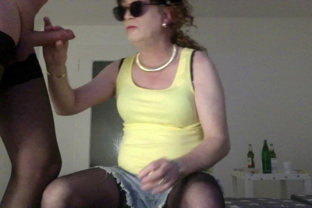 Blow job with tranny girl friend
