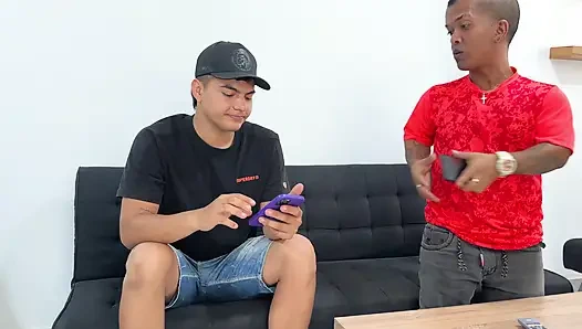 I discover the infidelity of my girlfriend's girlfriend with my best friend, for revenge I end up her best friend until I end up in a