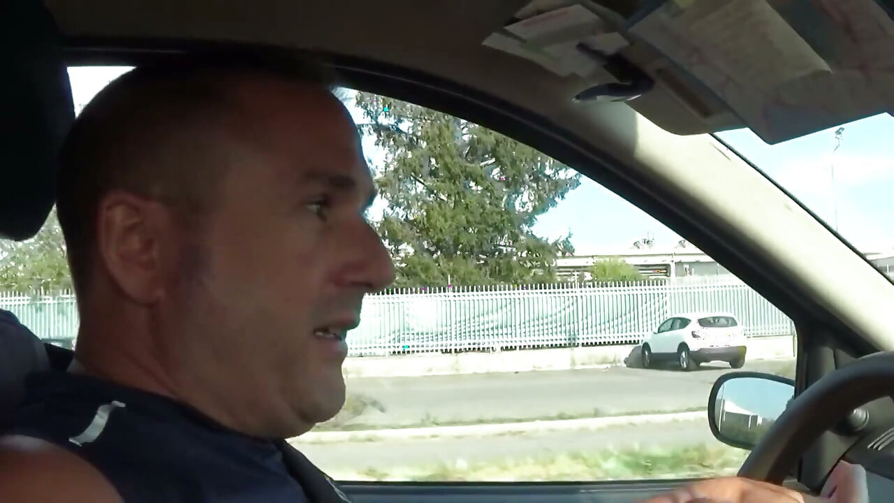 us randi Alexia ke saath phataafat chudaee