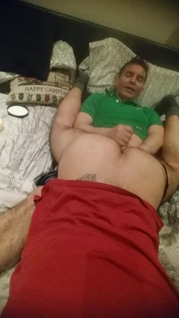 男人玩我的屁股。