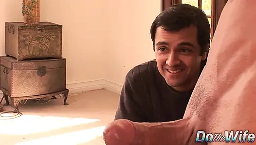 Azgın evli kadın Angela Attison götten sikiliyor ve götten dölleniyor