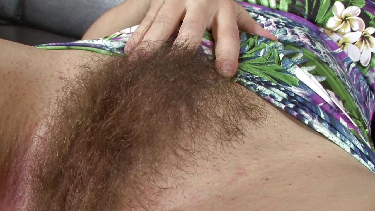 Hairy MILF Pussy Worship