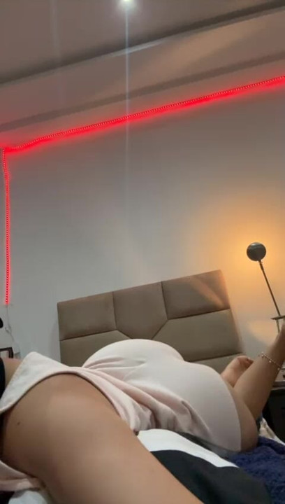 Hijab Arab Beauty Teases Her Big Booty in Solo Play  Muslim Girl Shows Off That Perfect Ass Alone