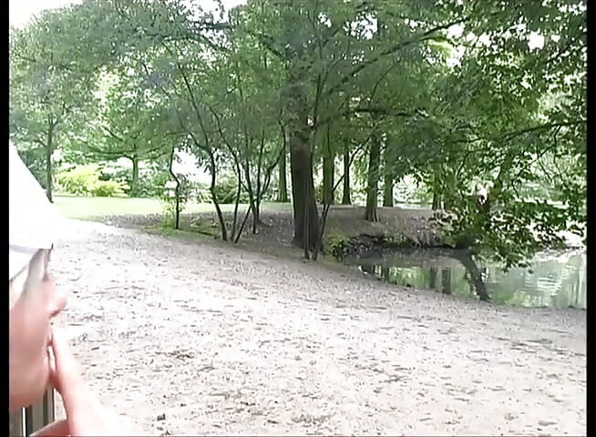 Top solo piss girl Tamara - Mega XXL Pissing