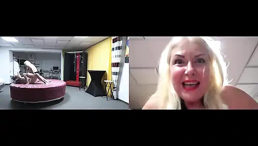 Зрелая киска — Джулия