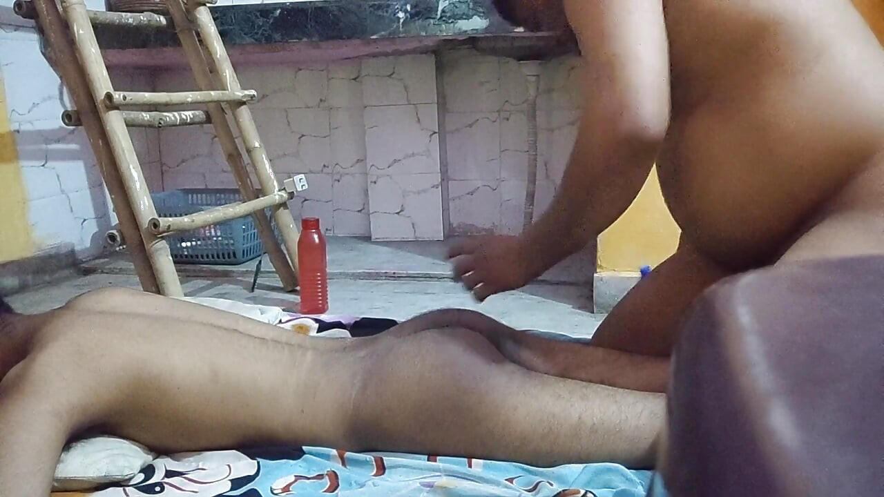 18歳のツインクが叔父に犯される