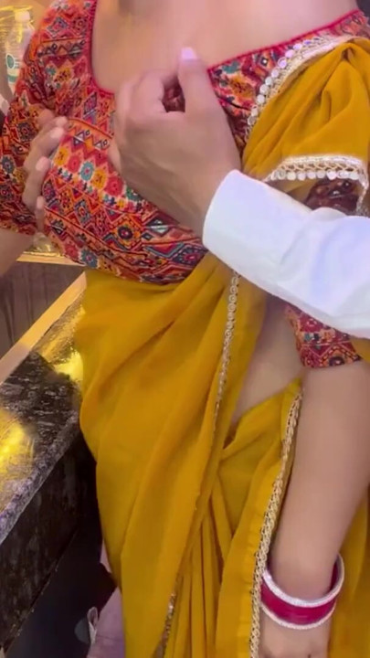 Naukarani Ki Behan To Ussey Bhi JADA Maaldaar Nikli.... | Clip 1
