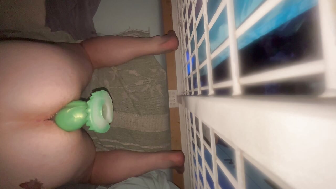 Riding monster dildo