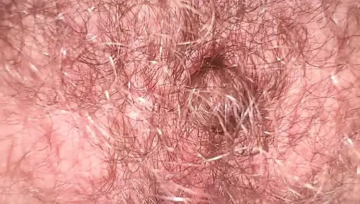 Pejuh kencing menetes dalam slowmotion dari dalam berbulu istri closeup