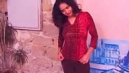 Arab amateur Nadira