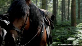 Laura Donnelly Nua - Outlander S01e14