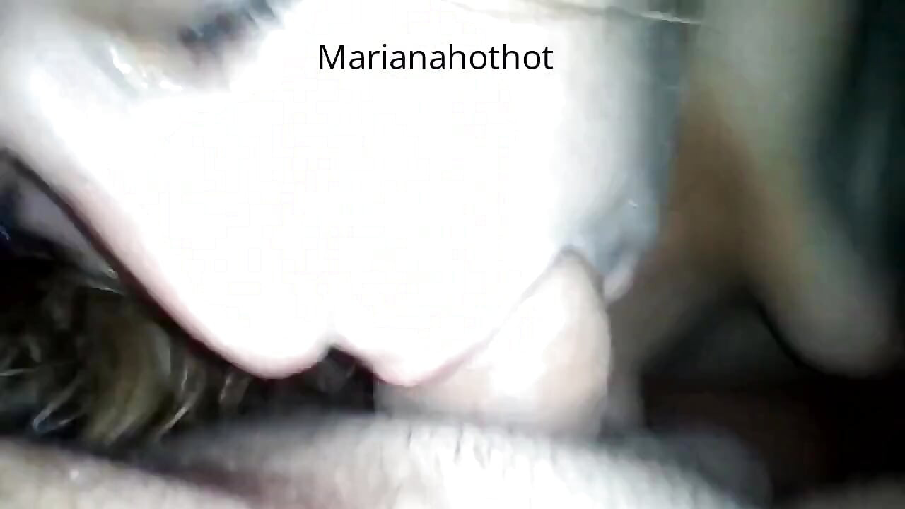 Marianahohot je ljubitelj kurca