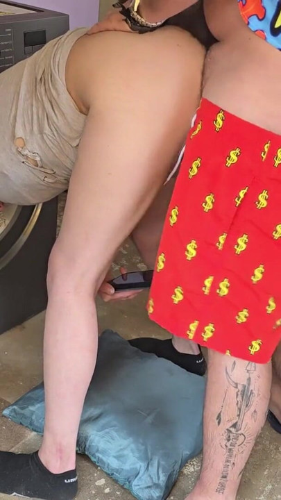 Stepsis got stuck in the washing machine ,just had to fuck her flowering pussy | Clip 2