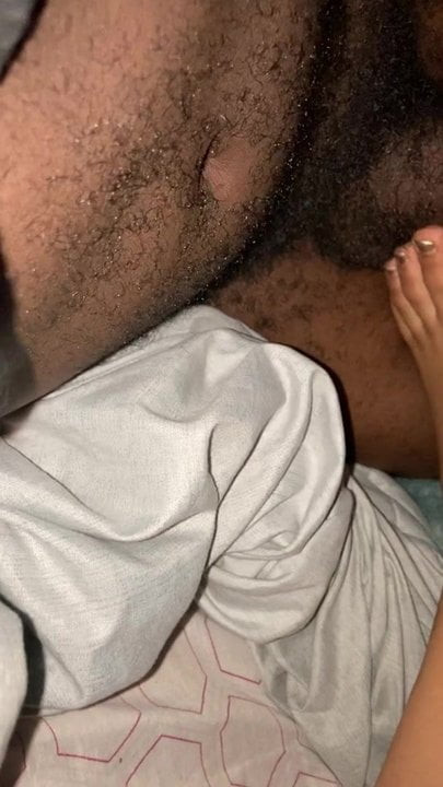 Lightskin ebony footjob