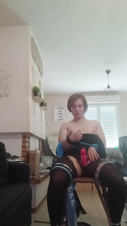 Self bondage, cumshot